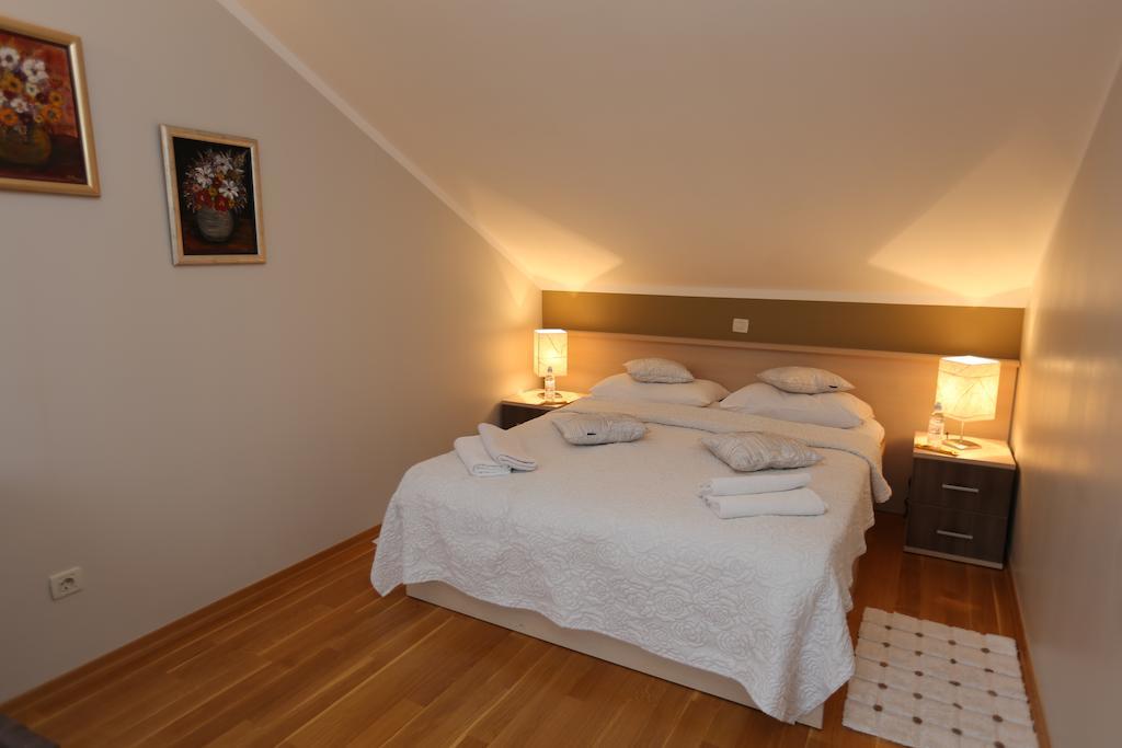 Apartments Lavica Beach Dumicic Podstrana Room photo